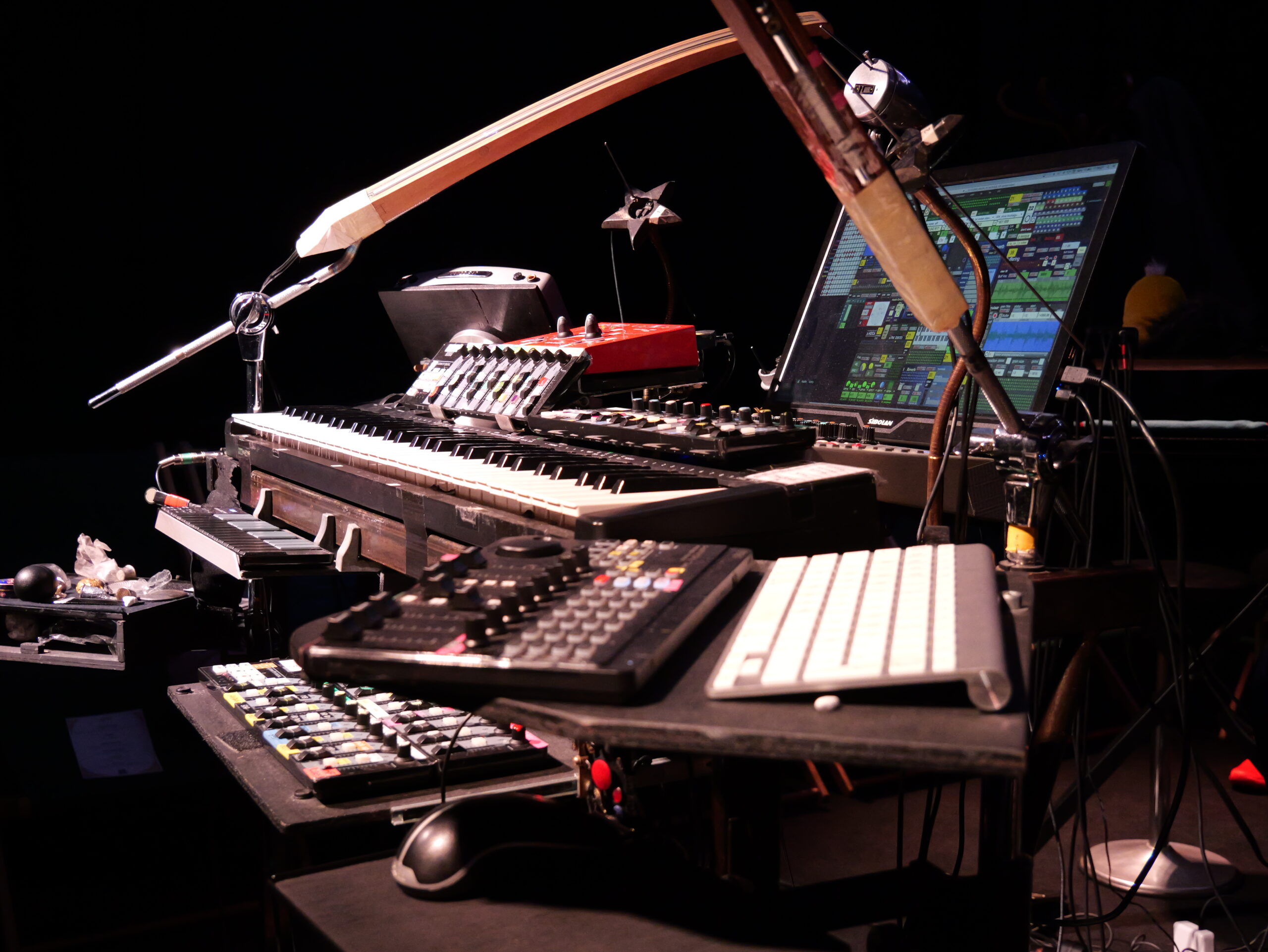 Retour en images : Corps circuits @ Salon de Musique